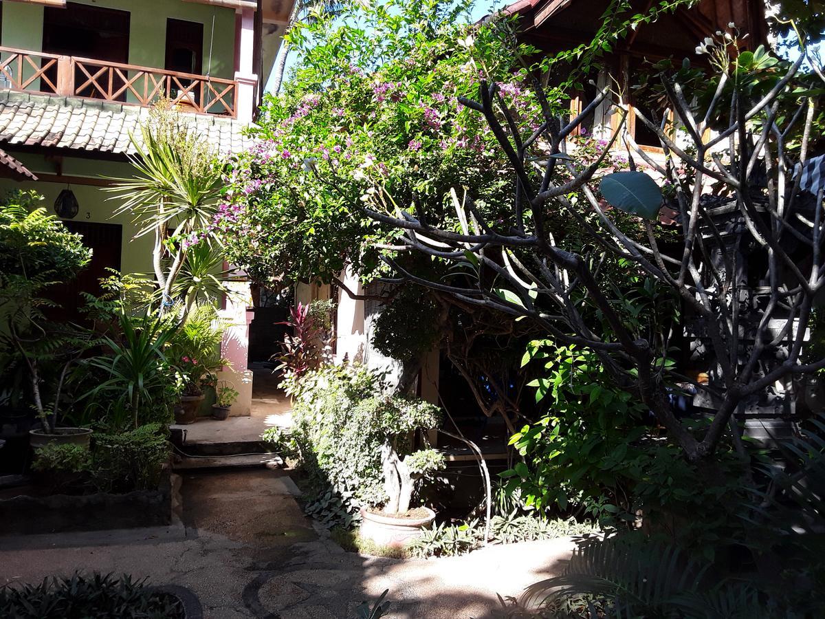 Blue Star Bungalows & Cafe Amed Exteriör bild