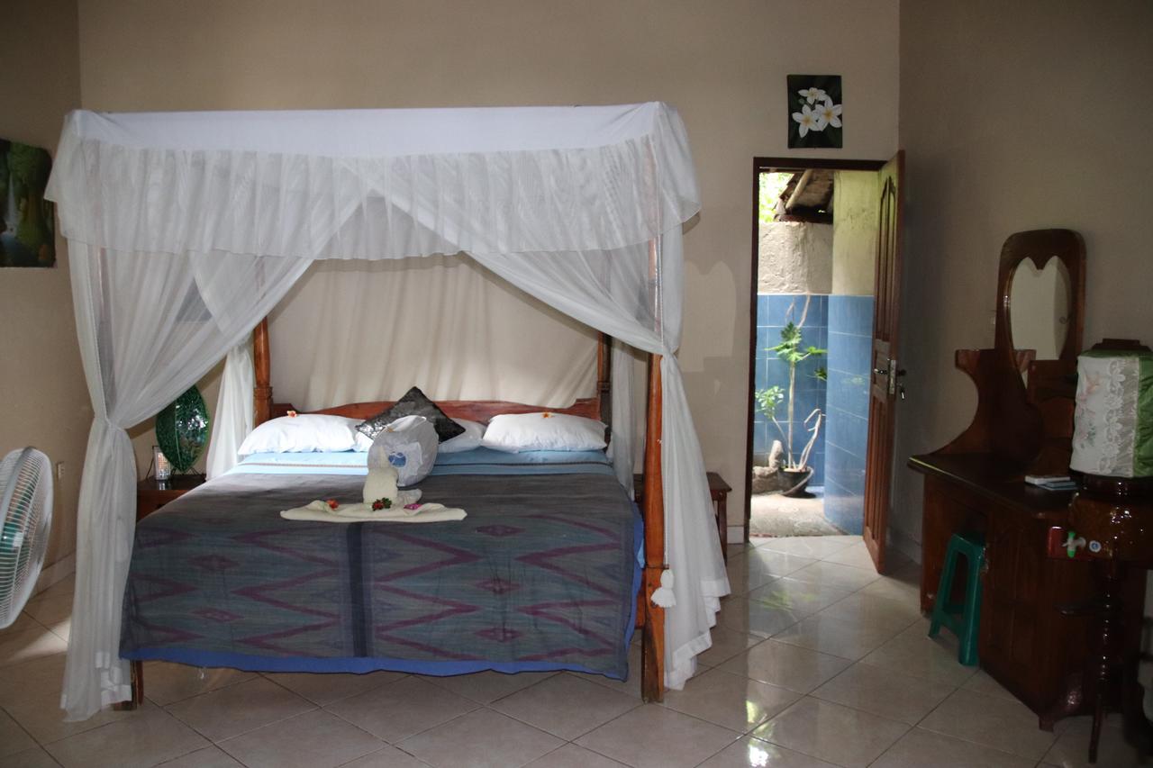 Blue Star Bungalows & Cafe Amed Exteriör bild