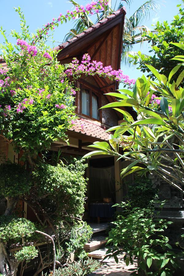Blue Star Bungalows & Cafe Amed Exteriör bild