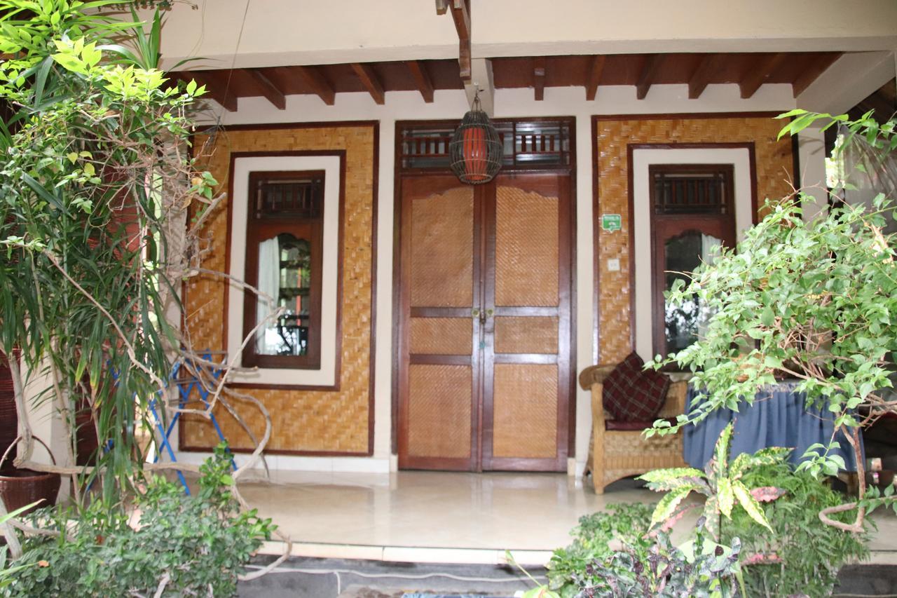 Blue Star Bungalows & Cafe Amed Exteriör bild